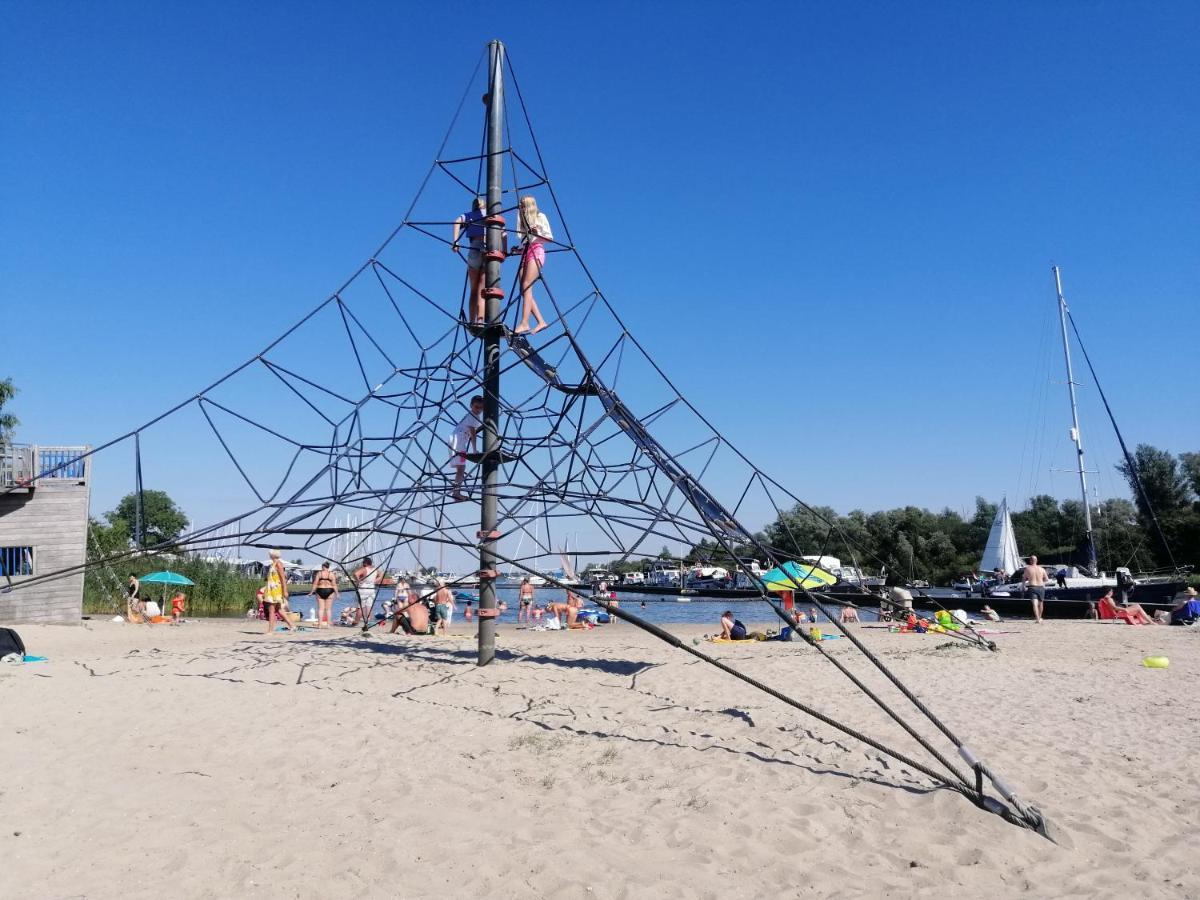 Stacaravan Op 5 Sterren Vakantiepark De Kuilart Friesland Aan Het Meer Met Zwembad 5P 237 Koudum Kültér fotó